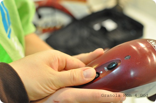 turning a Wahl massager on