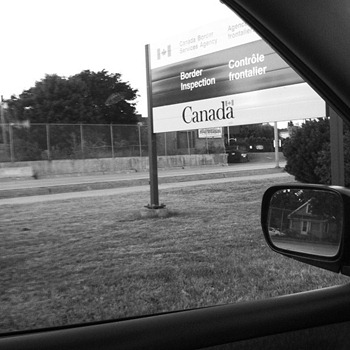 Canadian Border Sign